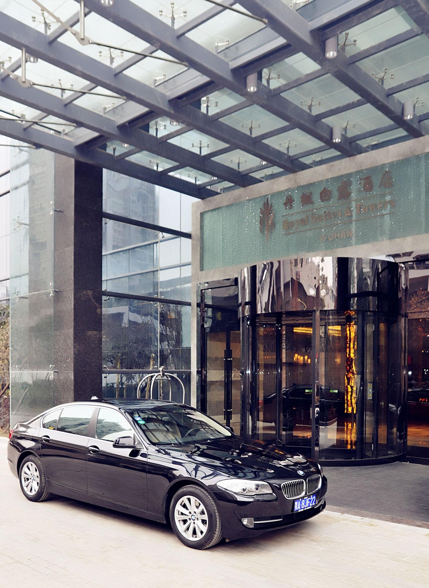 Royal Suites & Towers Ухань Экстерьер фото